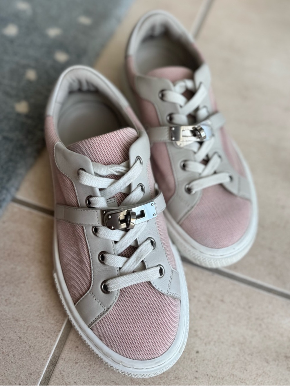 Hermes Women Day Sneakers Leather Canvas Pink coral blush silver White 36.5 - Picture 3 of 7